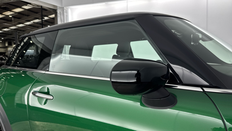 MINI Hatchback 135kW Cooper S Level 2 33kWh 3dr Auto Electric Hatchback